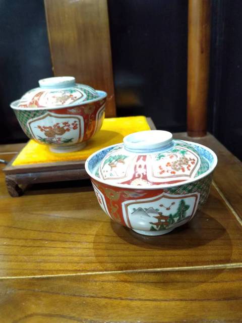 古玩陶瓷晚清民國亭臺(tái)樓閣花卉紋青花五彩蓋碗拍賣，當(dāng)前價(jià)格888元