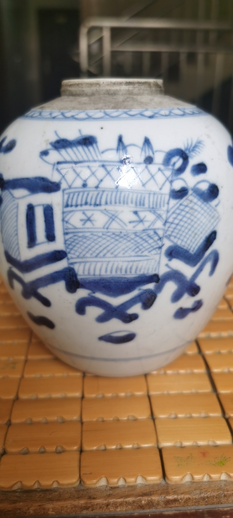 古玩陶瓷中期博古圖青花罐拍賣(mài)，當(dāng)前價(jià)格3800元