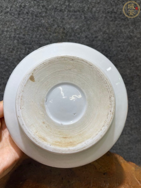 古玩陶瓷晚清民國(guó)?粉彩高仕圖朝珠盒（帶保真卡）拍賣(mài)，當(dāng)前價(jià)格9800元