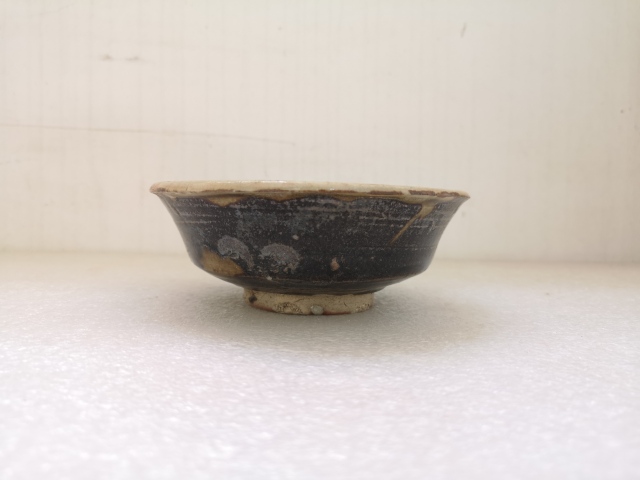 古玩陶瓷明早期磁州窯碗拍賣,當前價格680元