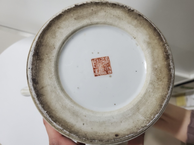 古玩陶瓷晚清民國淺降彩“紅樓夢”題材提梁壺（惠友價）拍賣，當前價格360元