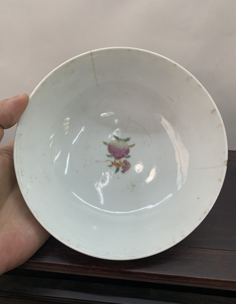 古玩陶瓷【清倉處理】清同治細路粉彩暗八仙紋大碗拍賣,當前價格1888元