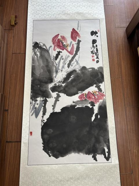 古玩字畫初東風(fēng)老師精品寫意荷花拍賣，當(dāng)前價(jià)格850元