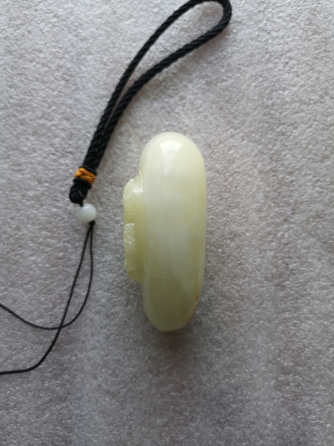 古玩玉器岫玉雕“冠上加冠”把件拍賣,當(dāng)前價(jià)格260元