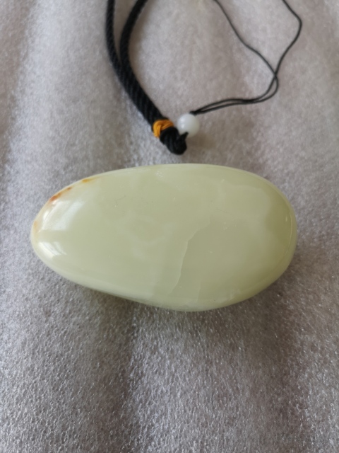 古玩玉器岫玉雕“冠上加冠”把件拍賣,當(dāng)前價(jià)格260元