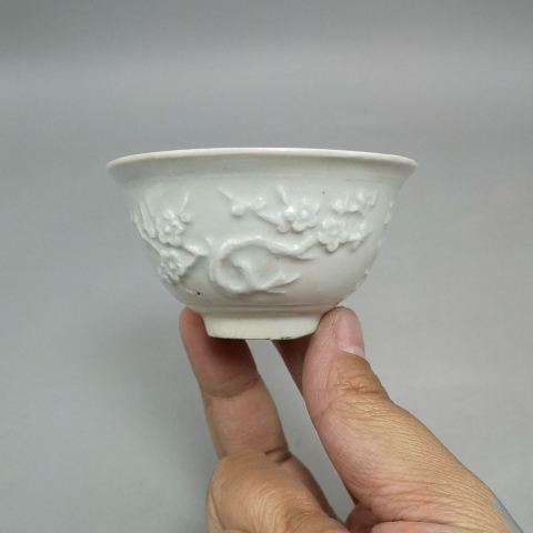 古玩陶瓷民國(guó)?白釉印花杯拍賣，當(dāng)前價(jià)格388元