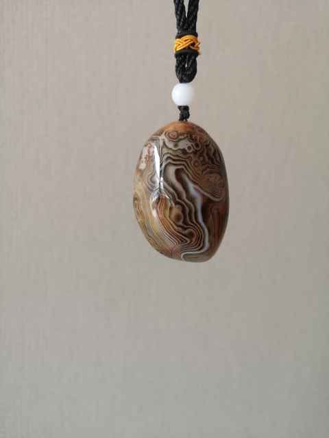 古玩玉器天然纏絲瑪瑙把件拍賣,當(dāng)前價格260元