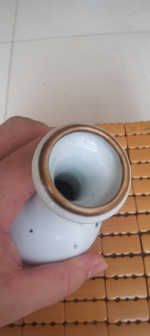 古玩陶瓷中晚期粉彩人物瓶拍賣,當(dāng)前價格8000元