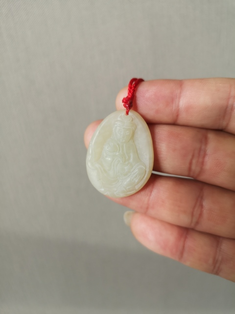 古玩玉器韓料雕觀音掛件拍賣，當前價格220元