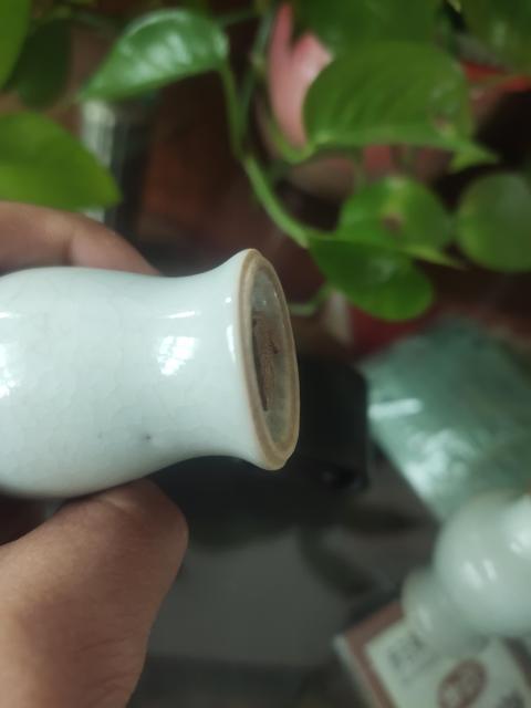 古玩陶瓷清早期甜白釉觀音瓶拍賣(mài)，當(dāng)前價(jià)格3200元