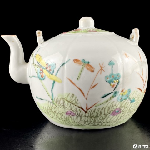 域鉴古玩】花鸟纹粉彩提梁壶拍卖价格/图片/值多少钱