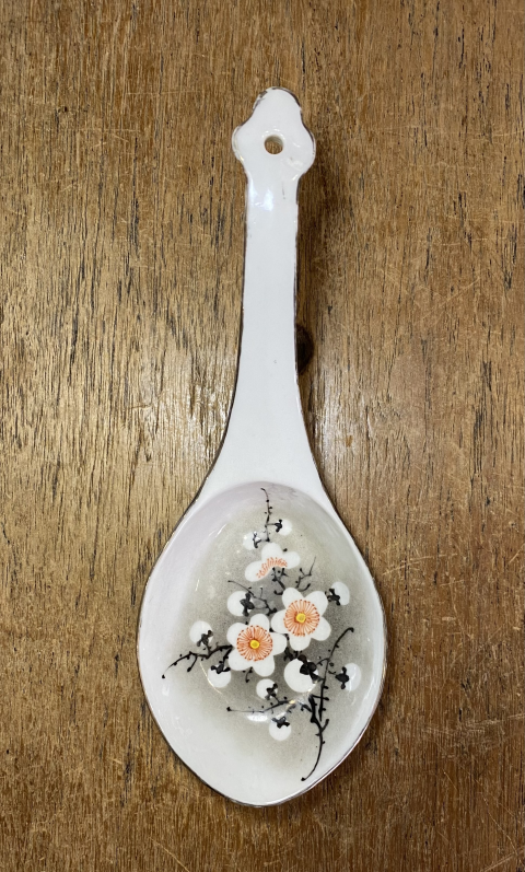 古玩陶瓷粉彩細路梅花花卉紋湯勺拍賣,當前價格600元