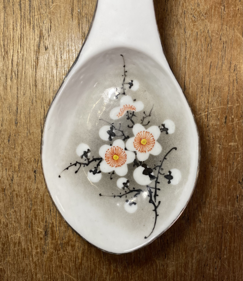 古玩陶瓷粉彩細路梅花花卉紋湯勺拍賣,當前價格600元