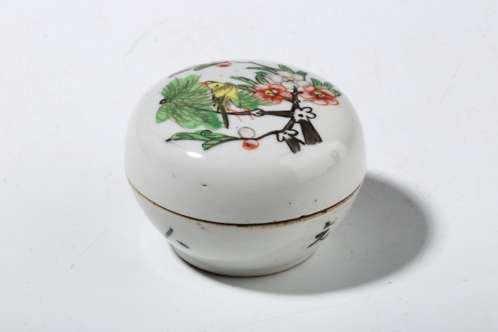 古玩陶瓷粉彩柳樹黃鶯粉盒拍賣，當前價格600元