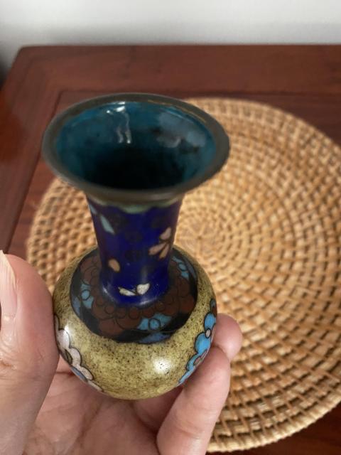 古玩陶瓷晚清民國·銅胎掐絲琺瑯花卉紋賞瓶拍賣，當前價格1600元