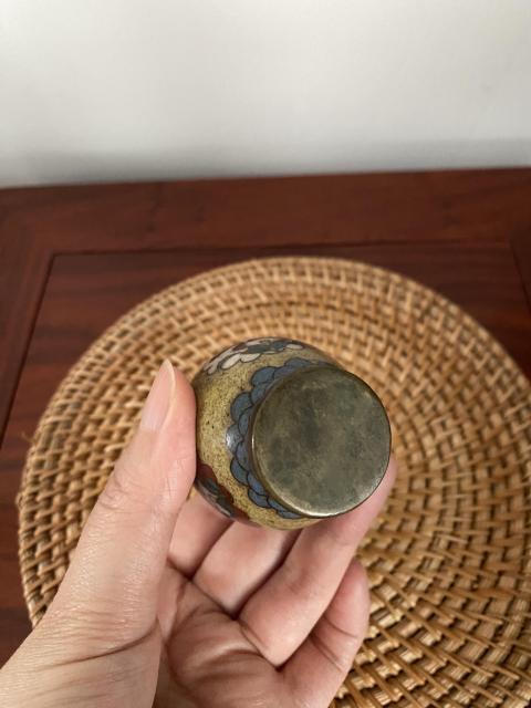 古玩陶瓷晚清民國·銅胎掐絲琺瑯花卉紋賞瓶拍賣，當前價格1600元