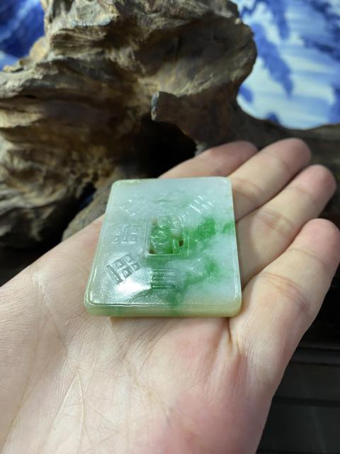 古玩雜項翡翠牌拍賣，當前價格12000元
