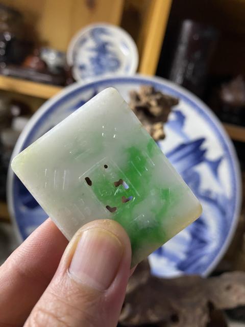 古玩雜項翡翠牌拍賣，當前價格12000元