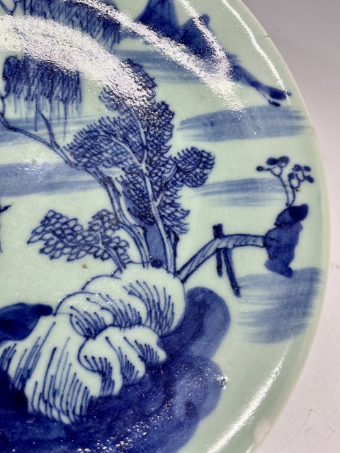 古玩陶瓷清中期?豆青釉青花山水人物盤拍賣，當(dāng)前價(jià)格2200元
