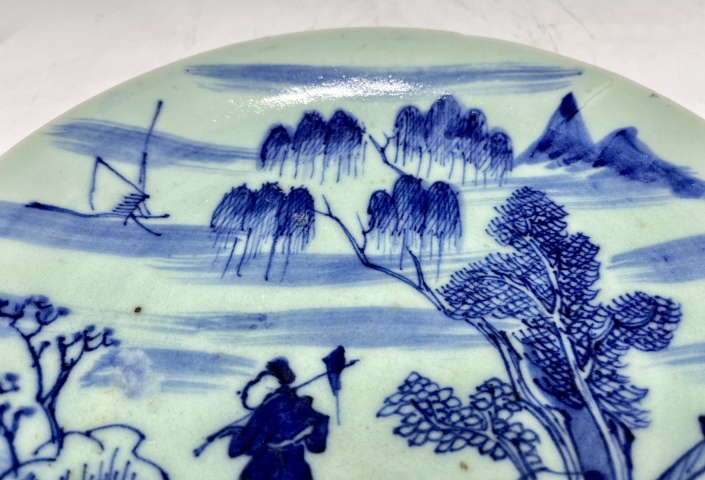 古玩陶瓷清中期?豆青釉青花山水人物盤拍賣，當(dāng)前價(jià)格2200元