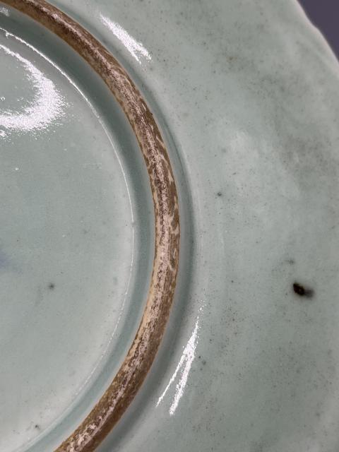 古玩陶瓷清中期?豆青釉青花山水人物盤拍賣，當(dāng)前價(jià)格2200元
