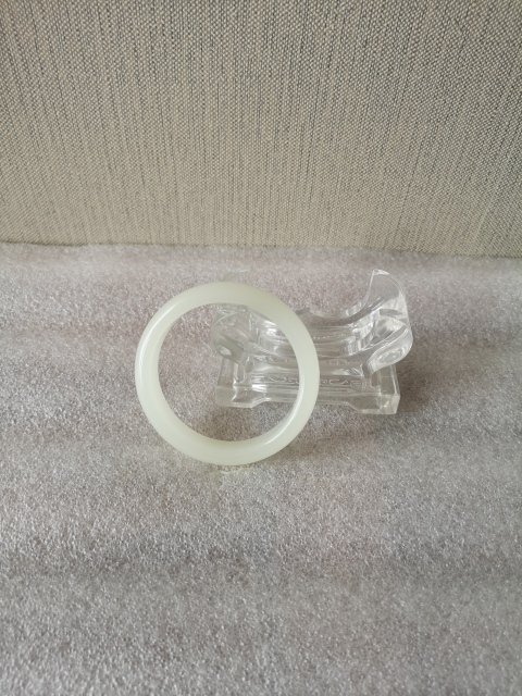 古玩玉器和田玉鐲子拍賣(mài)，當(dāng)前價(jià)格950元