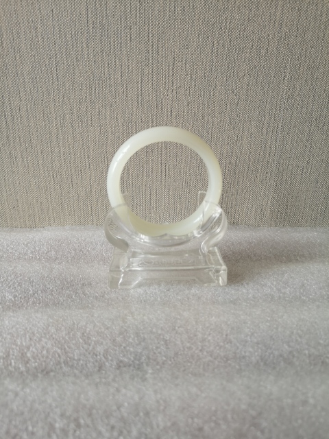 古玩玉器和田玉鐲子拍賣,當(dāng)前價(jià)格850元