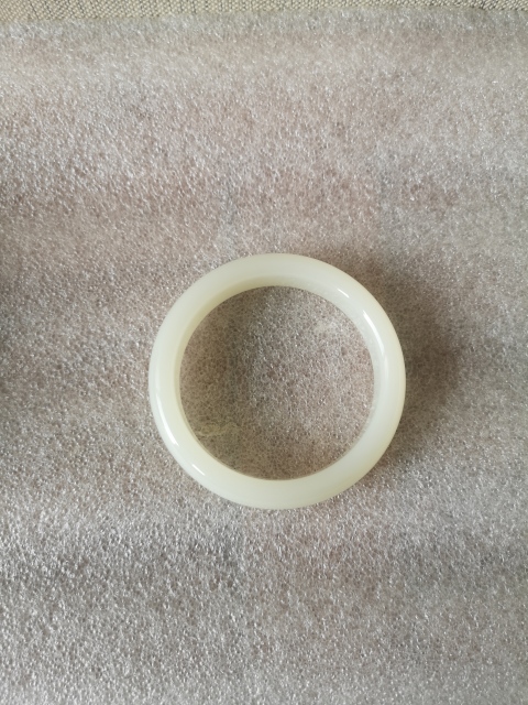 古玩玉器和田玉鐲子拍賣,當(dāng)前價(jià)格850元