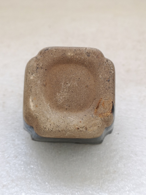 古玩陶瓷黑釉青蛙文房水滴拍賣，當前價格450元
