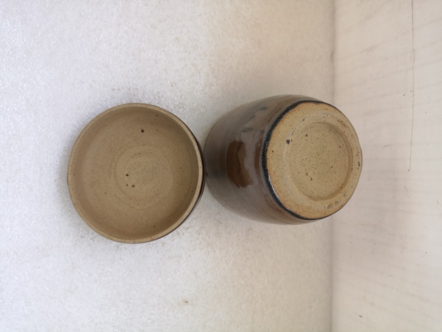 古玩陶瓷紫金釉獸扭蓋罐拍賣，當前價格480元