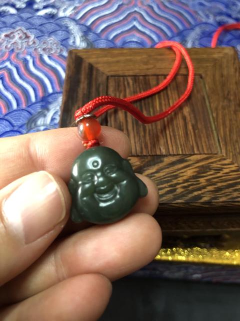 古玩玉器和田玉雕“佛頭”掛墜拍賣，當前價格698元