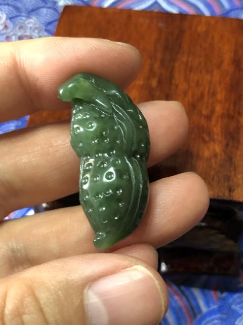 古玩玉器和田玉“花生”掛墜拍賣，當前價格228元