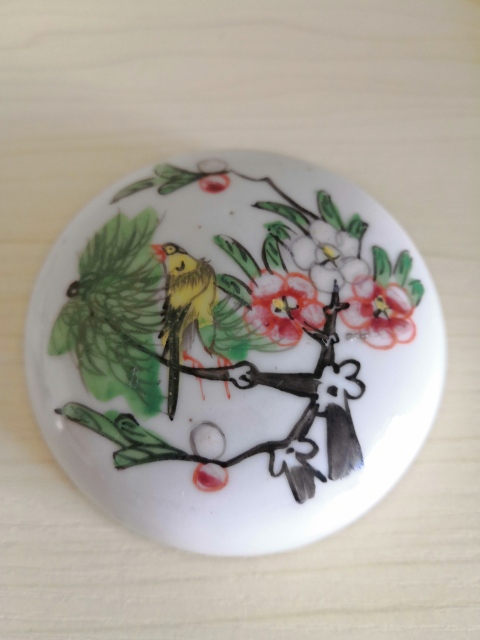 古玩陶瓷粉彩柳樹黃鶯粉盒拍賣，當前價格600元