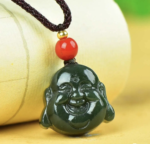 古玩玉器和田玉雕“佛頭”掛墜拍賣，當前價格698元