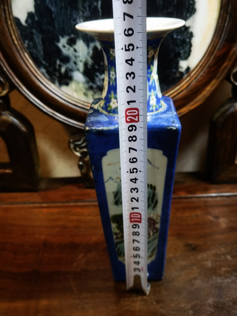 古玩陶瓷清晚期灑籃釉開窗天圓地方粉彩瓶拍賣,當前價格4680元