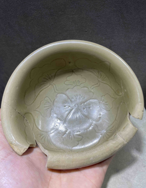 古玩陶瓷五代秘色瓷刻花碗標本拍賣,當前價格1999元