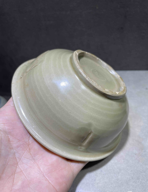 古玩陶瓷五代秘色瓷刻花碗標本拍賣,當前價格1999元