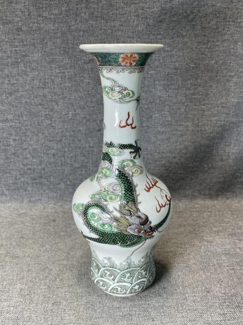 古玩陶瓷魚化龍五彩長頸撇口瓶(已走保真)拍賣,當前價格5800元