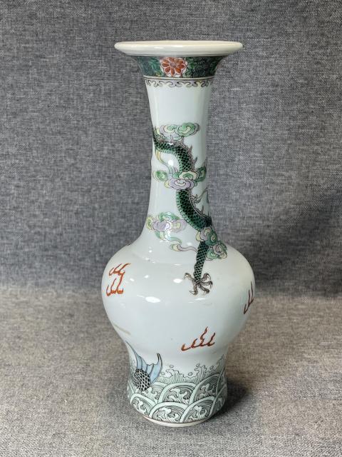 古玩陶瓷魚化龍五彩長頸撇口瓶(已走保真)拍賣,當前價格5800元
