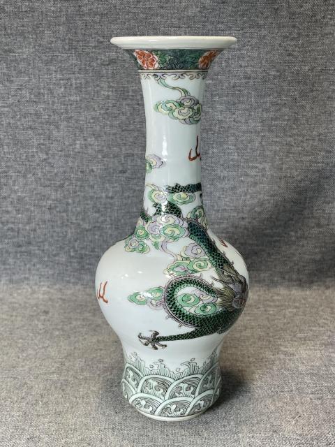 古玩陶瓷魚化龍五彩長頸撇口瓶(已走保真)拍賣,當前價格5800元