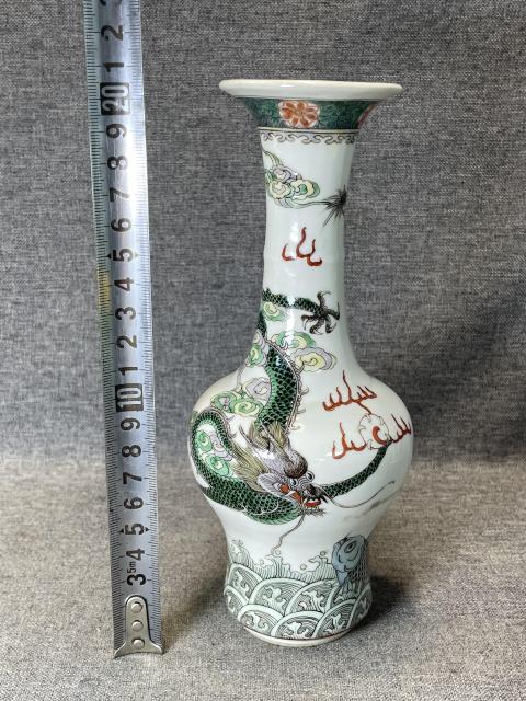 古玩陶瓷魚化龍五彩長頸撇口瓶(已走保真)拍賣,當前價格5800元