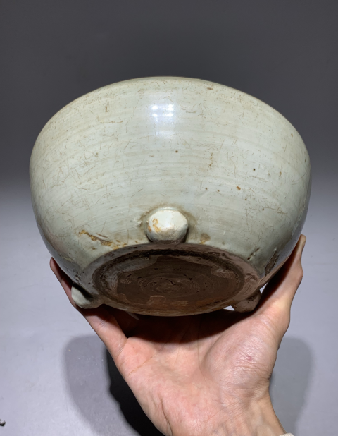 古玩陶瓷明早期龍泉窯三乳足缽式香爐拍賣,當(dāng)前價(jià)格1388元