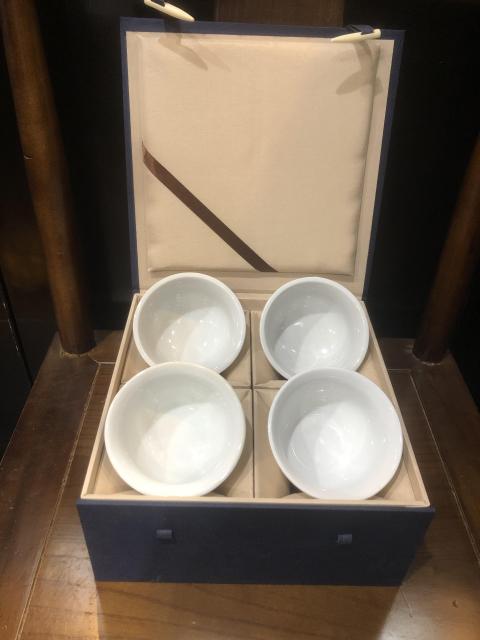 古玩陶瓷創匯?白釉杯拍賣，當前價格333元