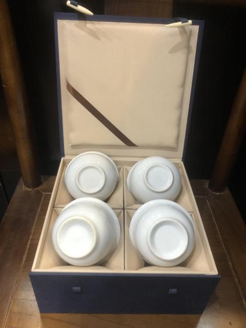 古玩陶瓷創匯?白釉杯拍賣，當前價格333元