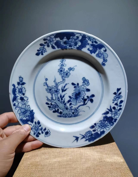 古玩陶瓷清乾隆花卉紋青花盤(pán)拍賣(mài)，當(dāng)前價(jià)格588元