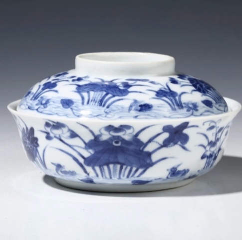 古玩陶瓷清晚蓮池游禽滿池嬌青花蓋碗拍賣，當前價格6888元