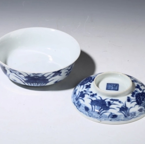 古玩陶瓷清晚蓮池游禽滿池嬌青花蓋碗拍賣，當前價格6888元