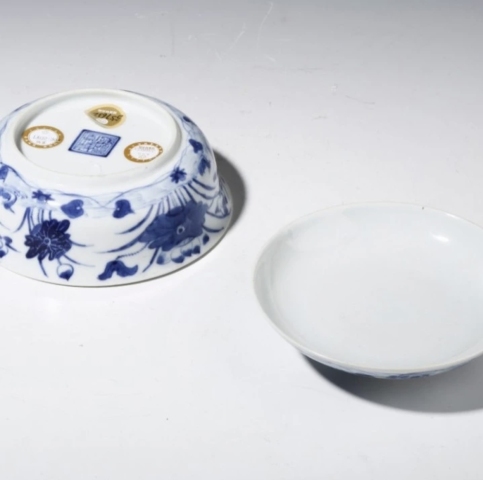 古玩陶瓷清晚蓮池游禽滿池嬌青花蓋碗拍賣，當前價格6888元