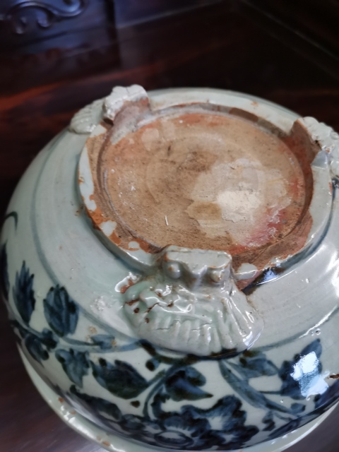 古玩陶瓷清中期花卉紋香爐拍賣,當前價格3000元