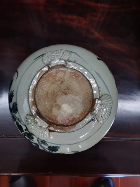 古玩陶瓷清中期花卉紋香爐拍賣,當前價格3000元